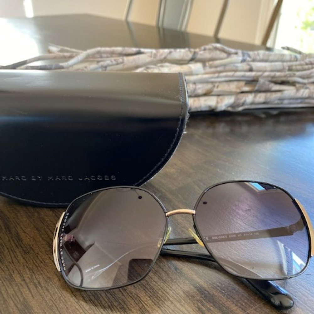 Marc Jacobs Omni Oversized Black Sunglasses
